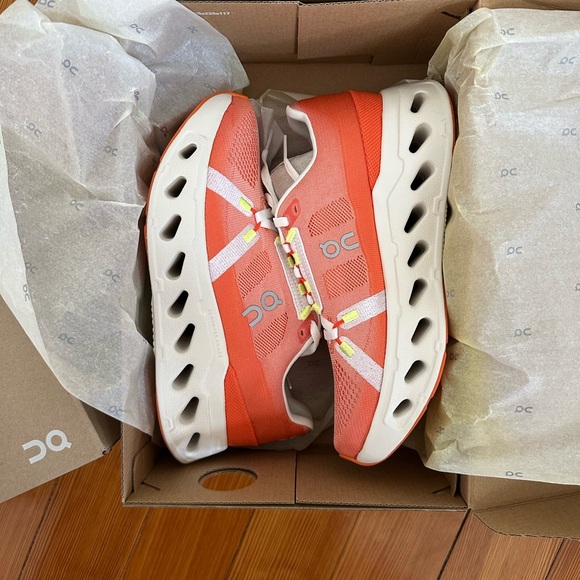 On Cloudeclipse Women’s Running Sneakers Orange Flame Ivory 8.5 NIB - Picture 2 of 7